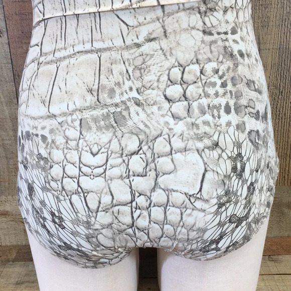 Contours by Coco Reef Jasper Bandeau‎ One Piece Swimsuit Womens 6 Cocodrilo - Picture 7 of 15